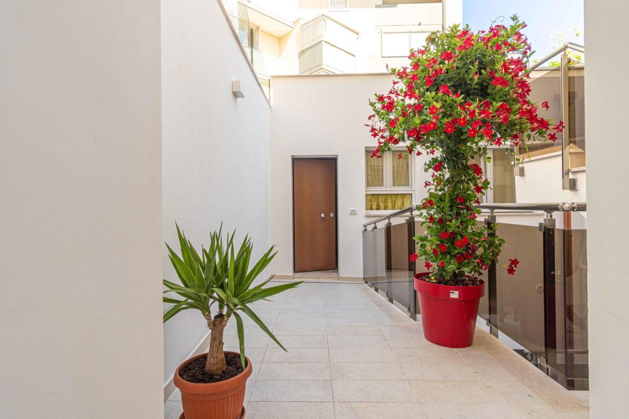 Seven Notes Guest House Bari Exterior photo